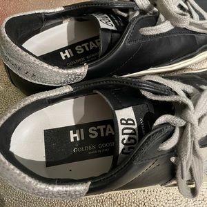GOLDEN GOOSE
Hi Star Low-Top Sneakers